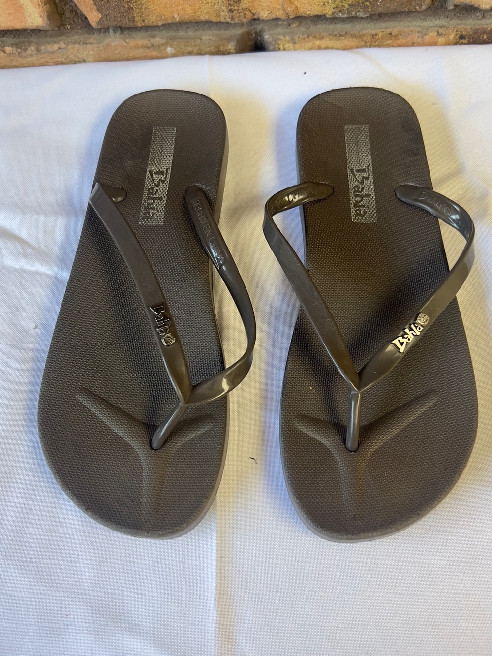 Bebe Women's Brown Flip-Flop Sandals - Simple Everyday Comfort